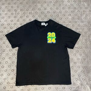 Disneyland Resort 2024 Men’s Black T-Shirt Size XL Neon Logo And Graphic